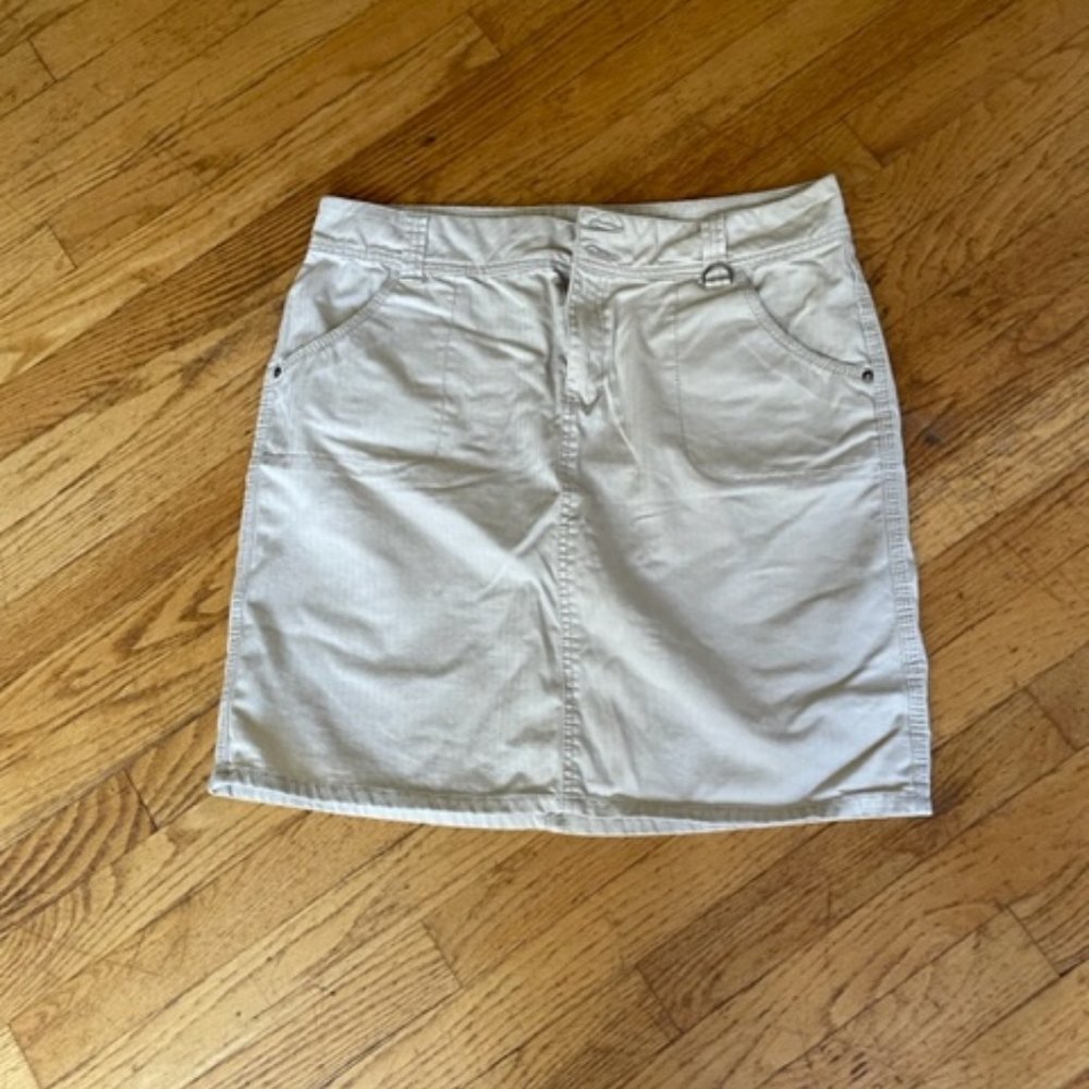 Faded Glory Khaki Skirt with Pockets